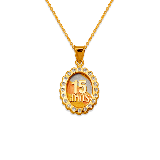 Mini 15 Anos CZ Pendant