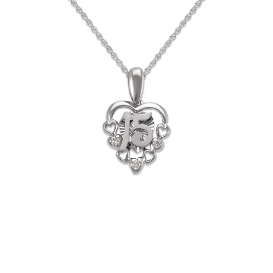 15 Anos Heart Pendant