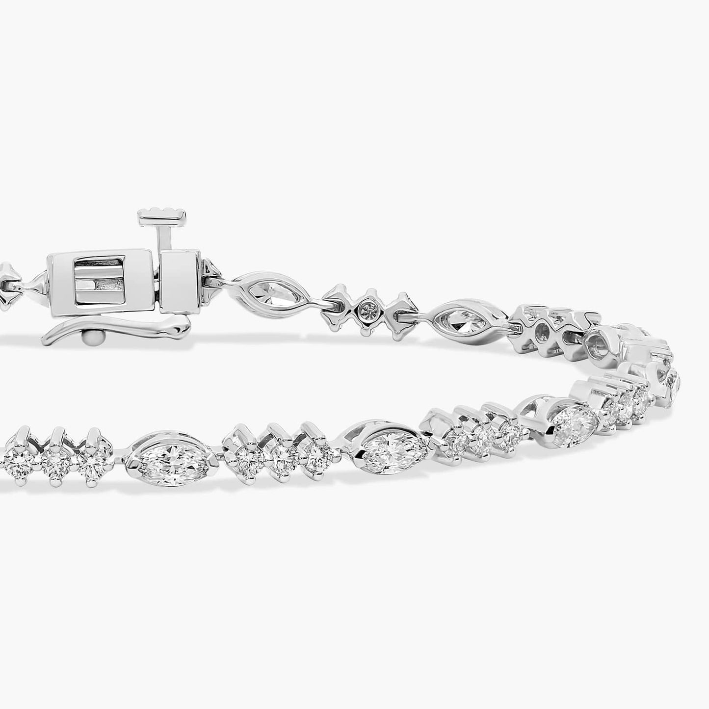 Marquise and Round Alternating Diamond Tennis Bracelet